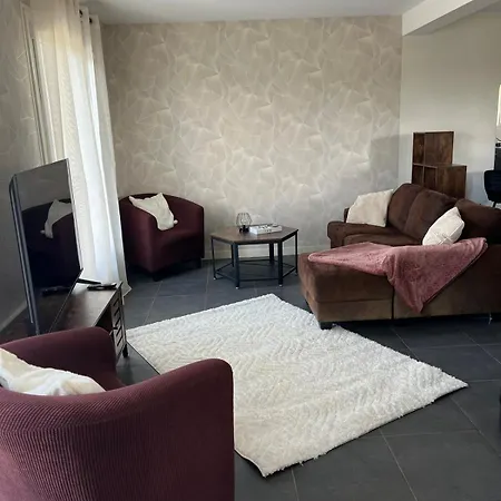 Maison Salignac 9 Personnes 别墅